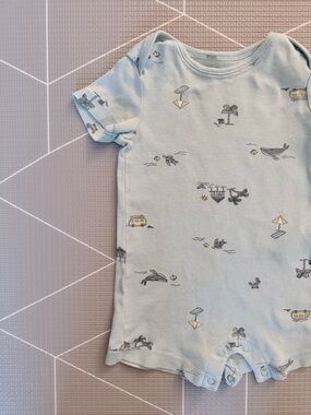 Carters|Baby boy/toddler summer cotton romper•Novelty Beachy print,whales 18M•••